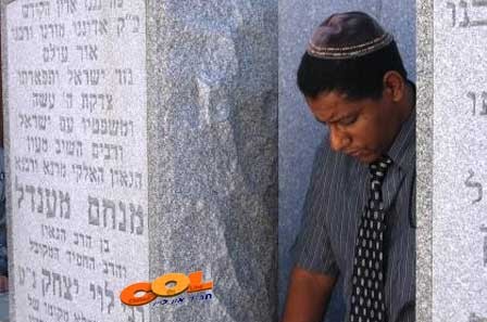 פ