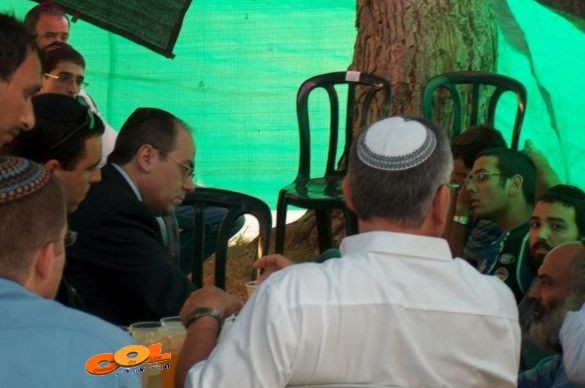 שר החוץ בניחום אבלים בקריית גת