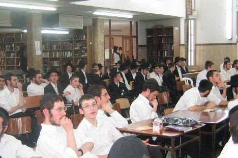 לראשונה: שיעור ד' בישיבת 'תומכי-תמימים' המרכזית
