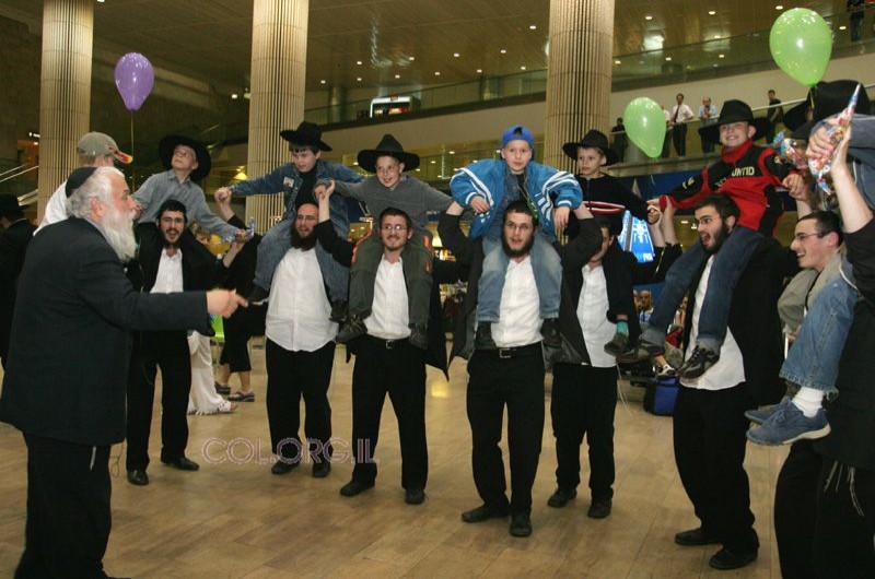 אם לילד מנפגעי צ'רנוביל: מתפללת שיחלים בכפר חב אם לילד מנפגעי צ'רנוביל: מתפללת שיחלים בכפר חב