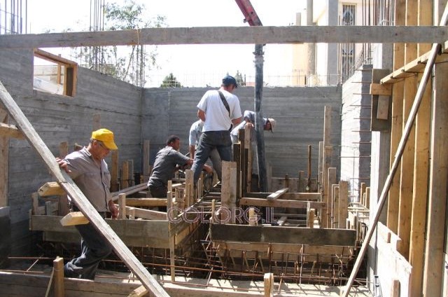 באר שבע: יציקת בורות הטבילה למקווה חב