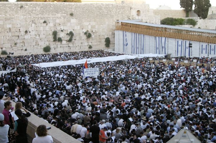 ''חילוני'' יש דבר כזה? / בשם אומרם