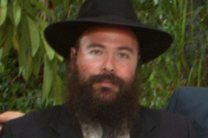 אזעקה תוך כדי ראיון עם שליח חב