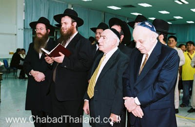תאילנד: השלוחים נשאו תפילה לשלום המלך