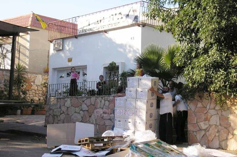 מעלות: ממשיכים לסייע לתושבים בחלוקת מזון