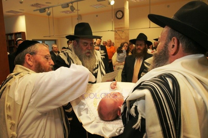 פולין: אורחים בברית המילה לבן השליח