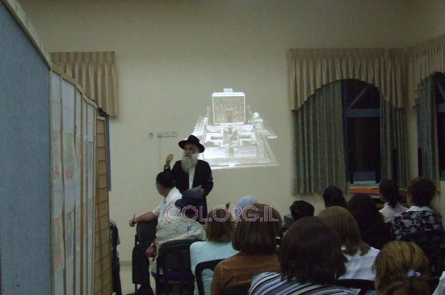 בעמק יזרעאל עוסקים בצורת הבית