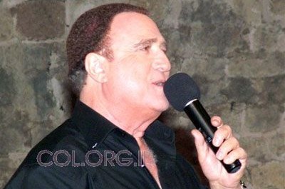 הזמר יהורם גאון משיק מופע חדש לבתי-חב