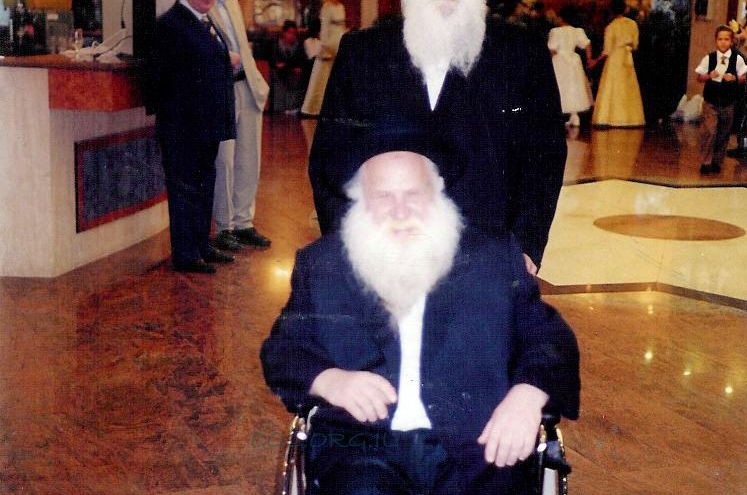 כיבוד רב ● היו ימים 