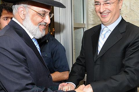 לגעת בפלא ● יוסי אליטוב 