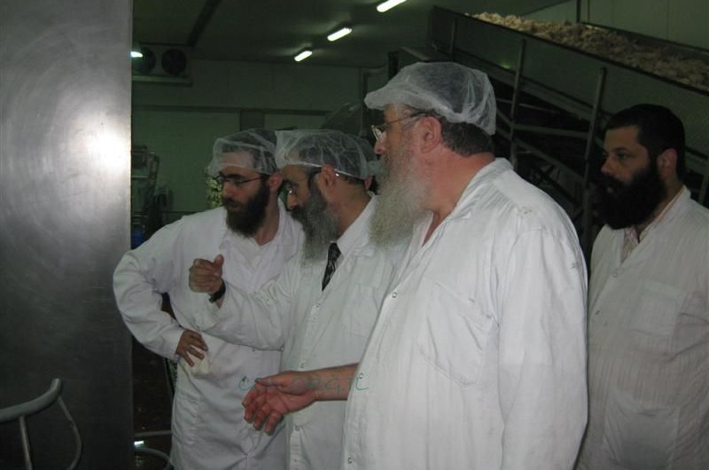 הרב גלוכובסקי ביקר בשחיטת 