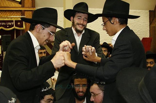 איפה נמצא ג'רופי בתשעת-הימים? ● גלריה