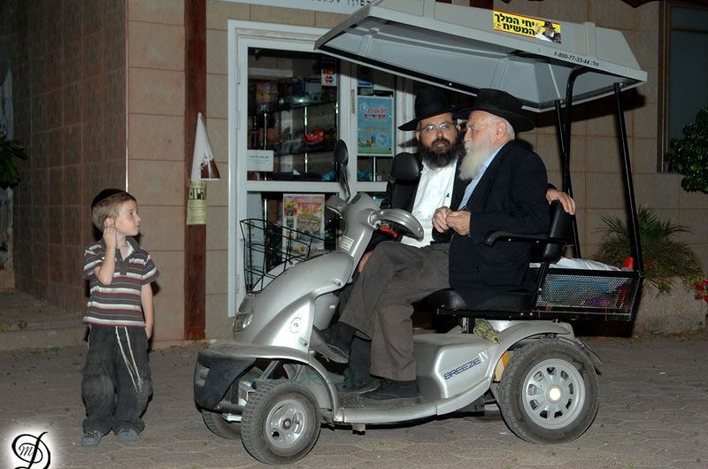 תמונת אחרי הצום ● זושא והקלנועית