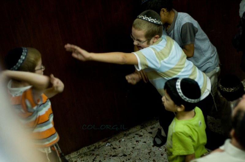 נער מכפר-חב