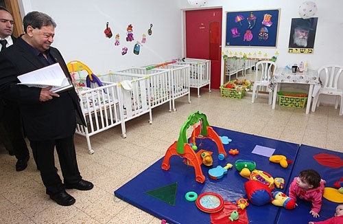 לאור מצוקת המקום: הוחלט להרחיב המעון בכפר חב