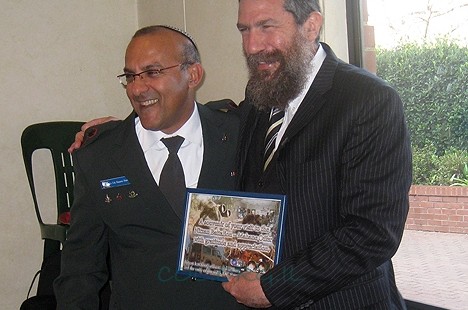 שליח הרבי פעל, וצה