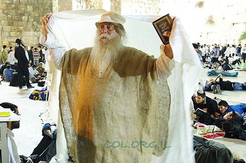 מה בין דמעות אמיתיות לדמעות מתוכננות? ● מאמר דעה 