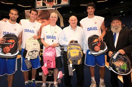 ילקוטים וערכות כתיבה לכל ילד בישראל