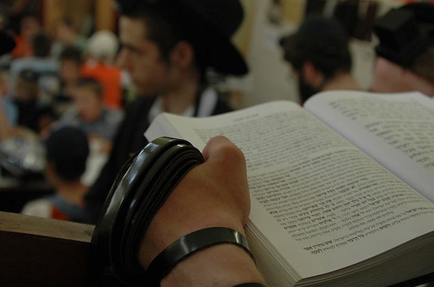  האם אפשר להתפלל מנחה גם אחרי השקיעה? ● פינת ההלכה 