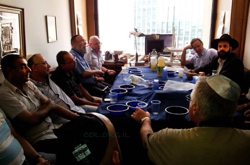 בורסת היהלומים ב'בין הזמנ​ים': הת​וועדות וסיום מסכת