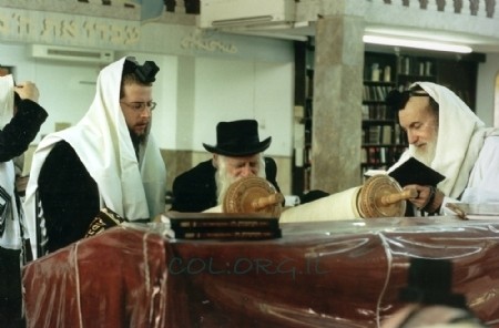 פרשת דברים: היכן מפסיקים בקריאה בתורה?