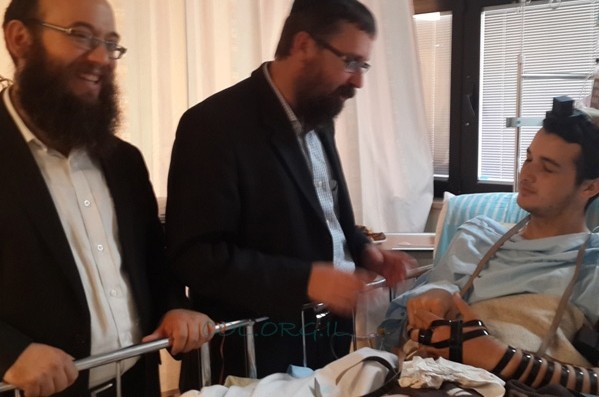 החייל הפצוע: התפילין שלי נשרפו בעזה