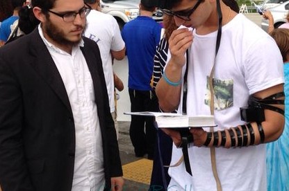 במפגן תמיכה למען ישראל במיאמי: מבצע תפילין מוגבר