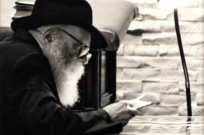 הרבי בתשעה באב. צרור תמונות 