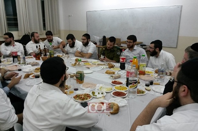 קרית גת: התוועדות של בוגרי 'קבוצה' תשע