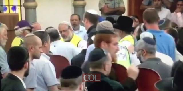 ד בבות בהלווית מיכאל מרק