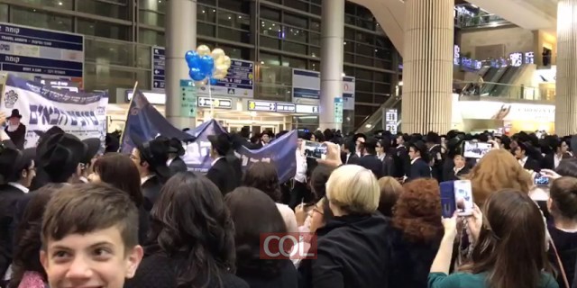 WhatsApp Video 2016 11 10 at 1 39 52 AM