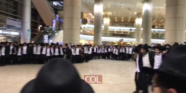 WhatsApp Video 2016 11 10 at 1 39 29 AM