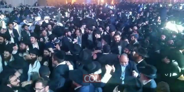 ריקודים בבנקעט