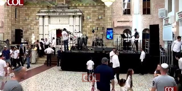 יט כסליו - שידור ישיר בחב