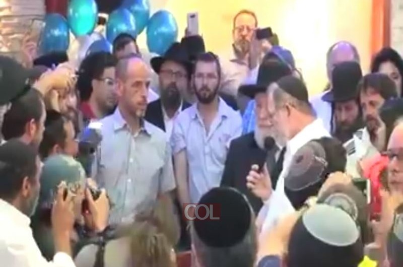 בדמייך חיי: משלחת חב