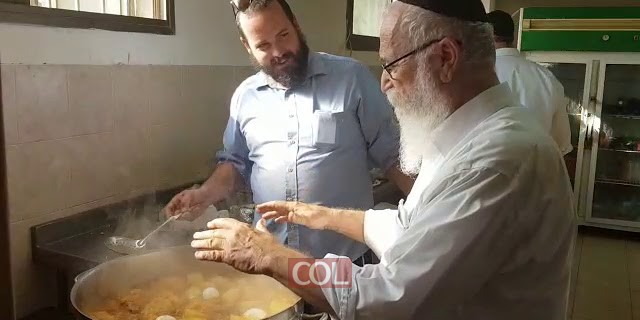 הכנות לשבת בראשית בנחלת הר חבד