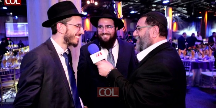 הזמרים