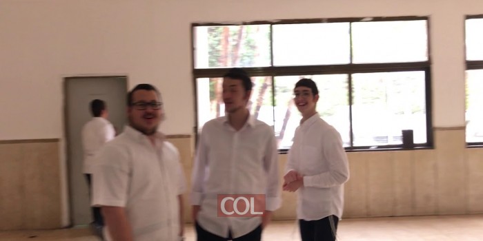 הריקודים בישיבה המרכזית בכפר חב