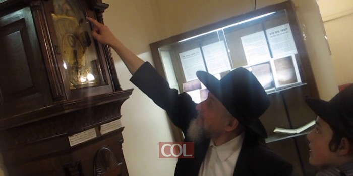 שעון עם ירח