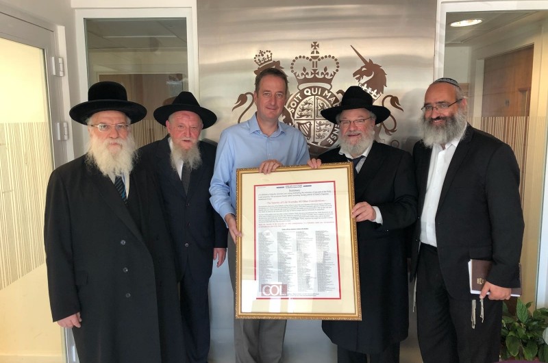 רבני פיקוח נפש לשגרירי המעצמות: 