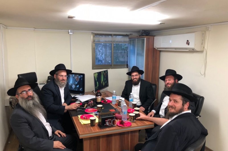 מצטרפים ל'צבא השלוחים': משפ' חנונו יפעלו בקמפוס בחולון