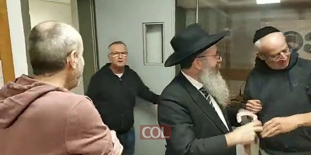 הנחת תפילין ברדיו 103