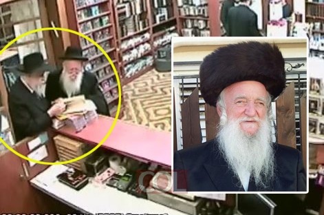 ר' בנימין קליין מוסר דפי ההגהה על 'תולדות לוי יצחק' • צילום נדיר