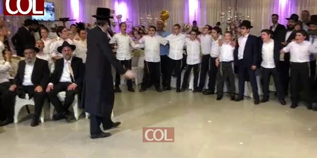 הזמר מוטי שטיינמץ בבר מצוה בכפר חב"ד