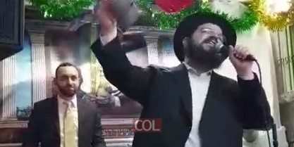 הזמר בני פרידמן הרקיד אנשי עסקים בסוכת נכדו של הגר