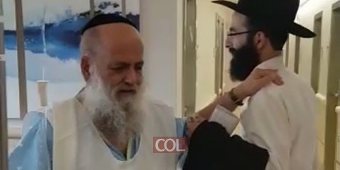 לפני ששוחרר לביתו: השליח הרב צבי וולפא, שתרם את אחת מכליותיו להרה