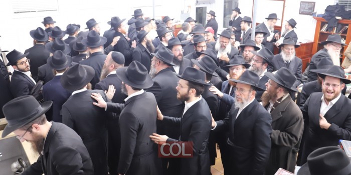 ריקוד השלוחים: מוצאי שבת 'כינוס השלוחים' בבית אוהל חב