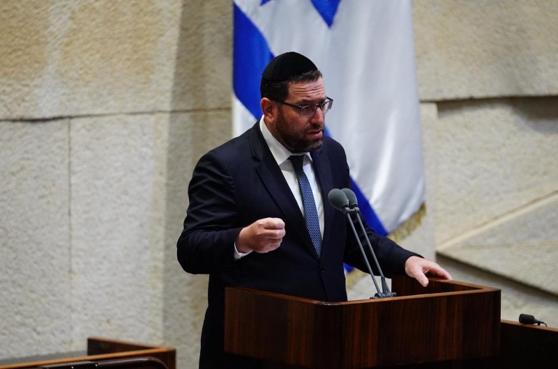 בנאומו הראשון: הח