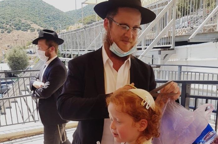 'אופשרניש' במירון למנחם מענדל גודמן בנו של ר' לוי גודמן, בהשתתפות הסבים הרה