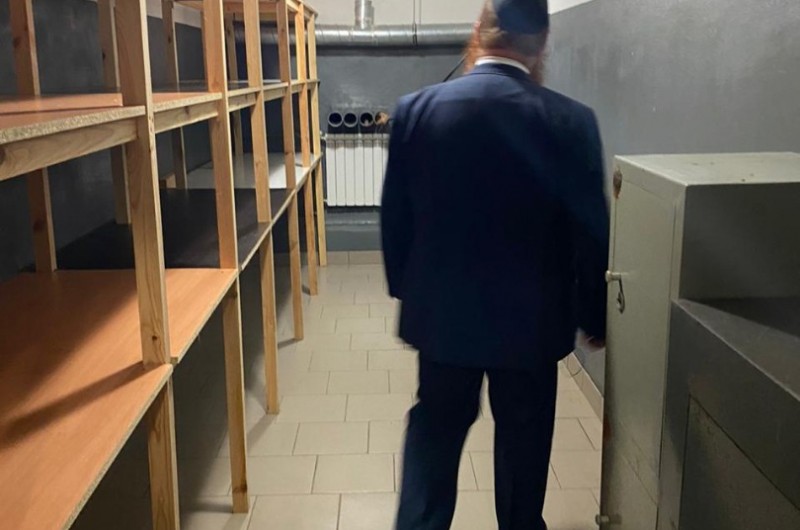 המפקד העניק אישור לתעד את חדר המעצר של ר' לויק למשדר